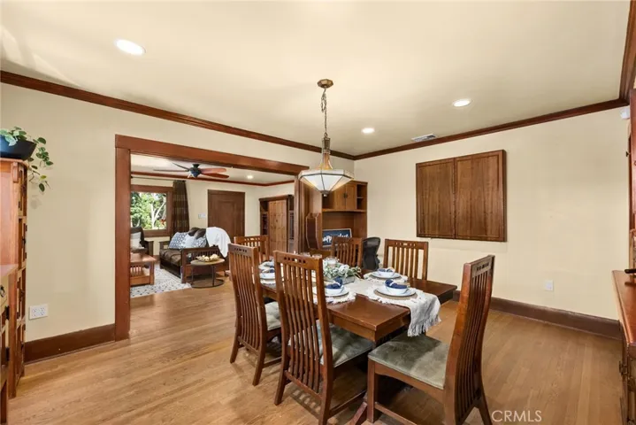 55 N Meridith Avenue, Pasadena, California 91106