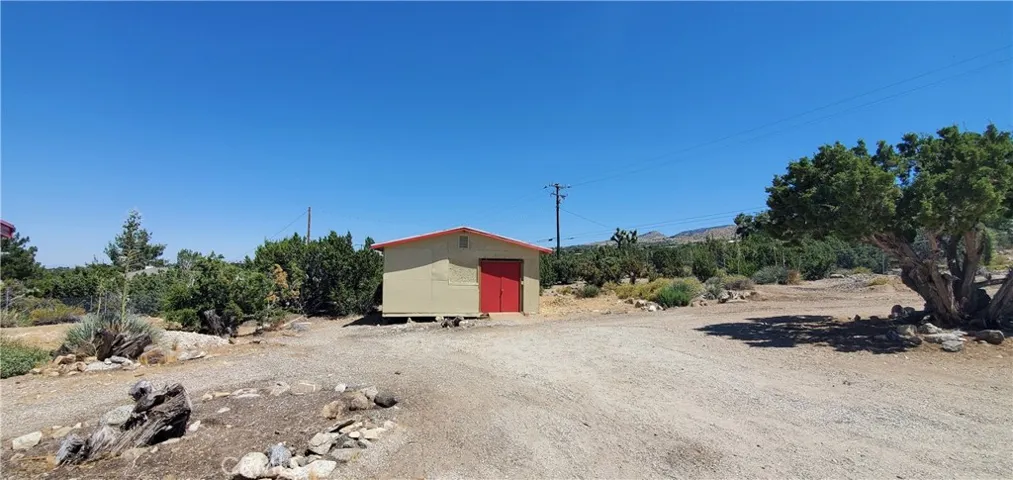 400 Mesquite Road, Pinon Hills, California 92372
