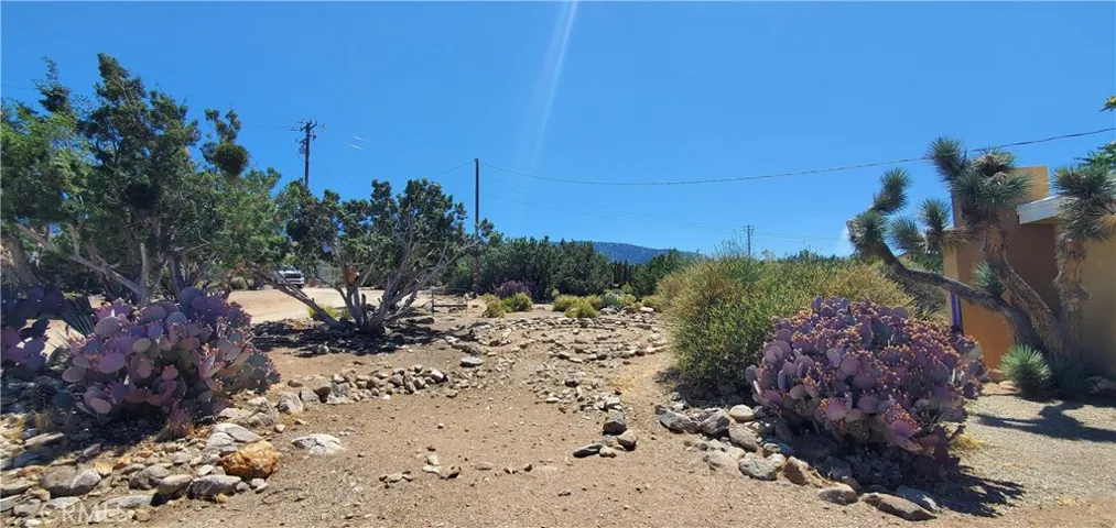 400 Mesquite Road, Pinon Hills, California 92372