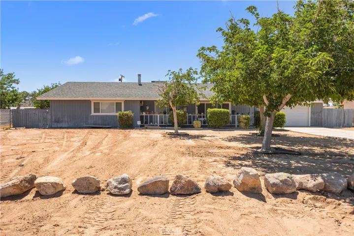 14544 Quivero Road, Apple Valley, California 92307