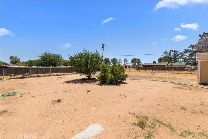 14544 Quivero Road, Apple Valley, California 92307