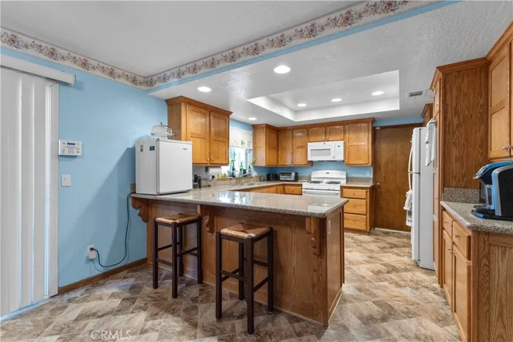 14544 Quivero Road, Apple Valley, California 92307
