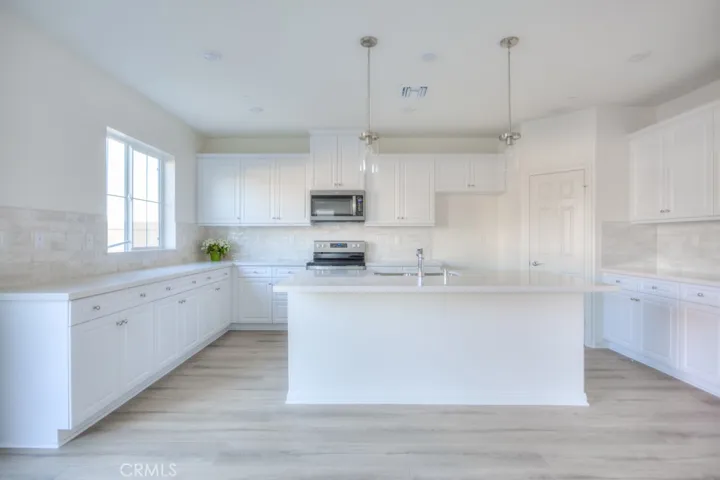 19299 Sweet Grove Circle, Riverside, California 92507
