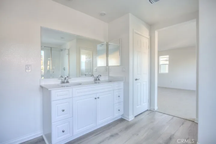 19299 Sweet Grove Circle, Riverside, California 92507