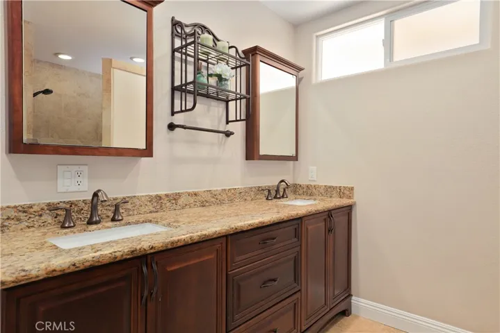 17121 La Kenice Way, Yorba Linda, California 92886