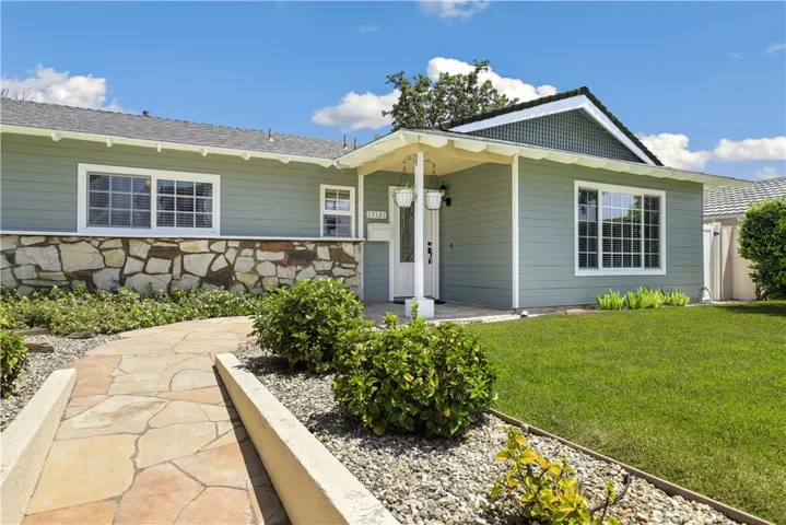 17121 La Kenice Way, Yorba Linda, California 92886