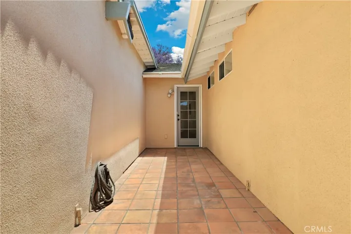17121 La Kenice Way, Yorba Linda, California 92886