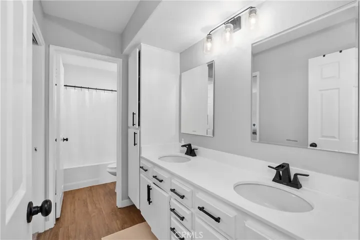 25516 Brownestone Way, Murrieta, California 92563