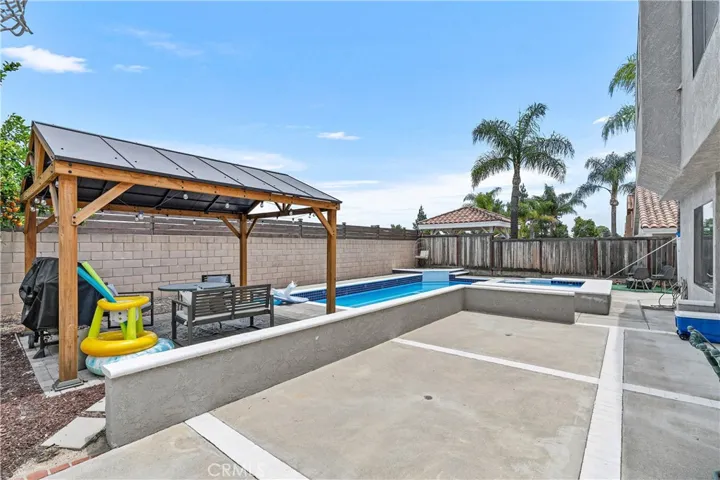 25516 Brownestone Way, Murrieta, California 92563