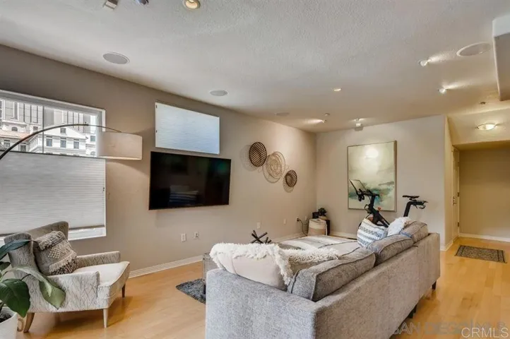 301 W G Street 101, San Diego, California 92101