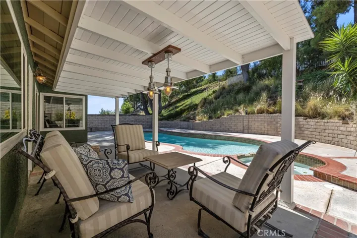 22449 Paragon Dr., Saugus, California 91350
