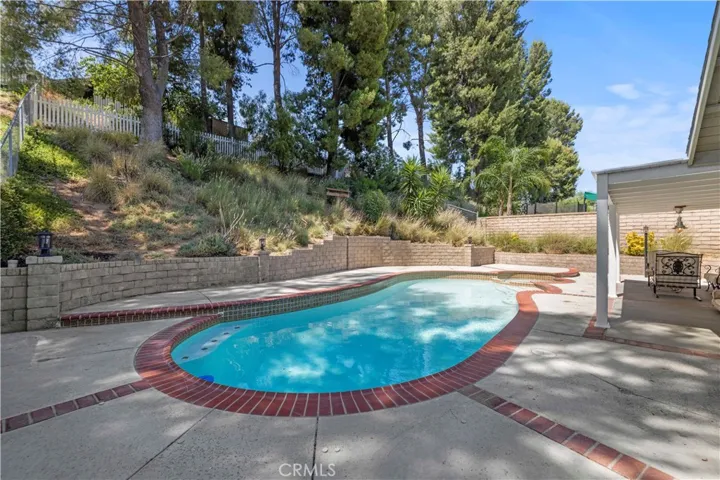22449 Paragon Dr., Saugus, California 91350