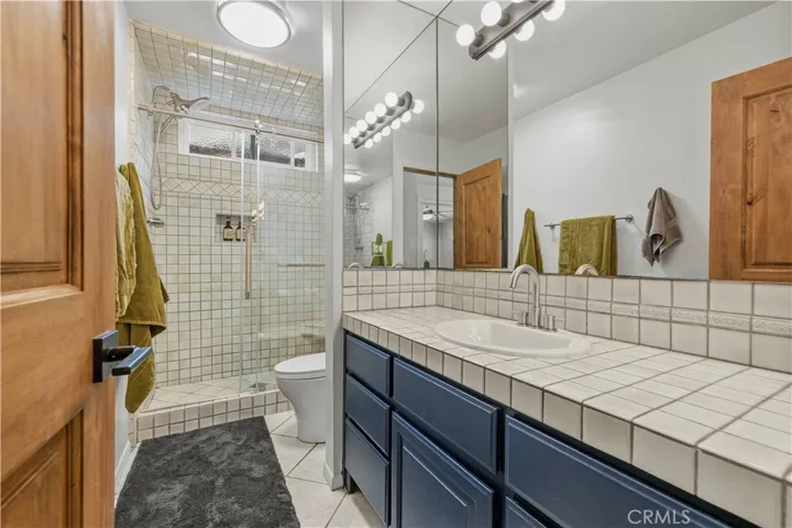 22449 Paragon Dr., Saugus, California 91350