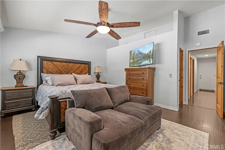 22449 Paragon Dr., Saugus, California 91350