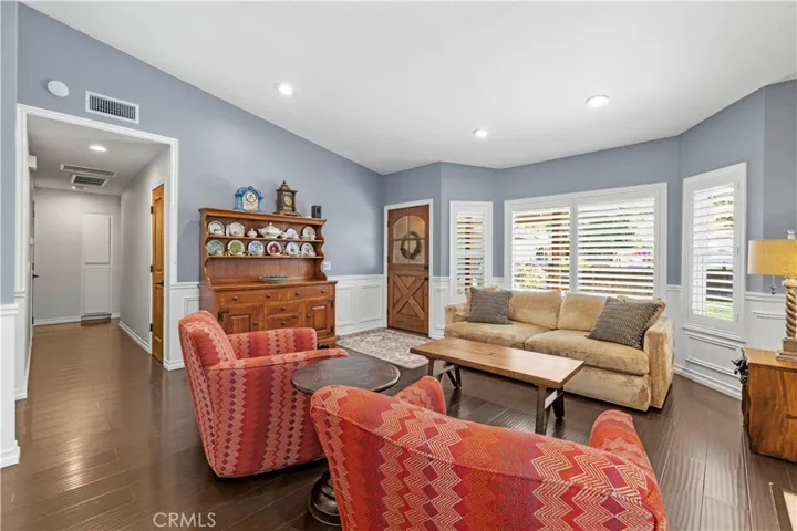 22449 Paragon Dr., Saugus, California 91350