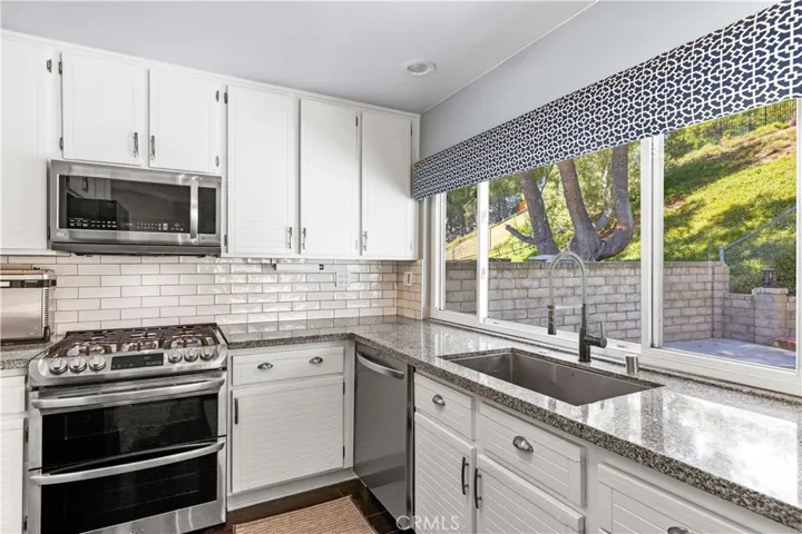 22449 Paragon Dr., Saugus, California 91350