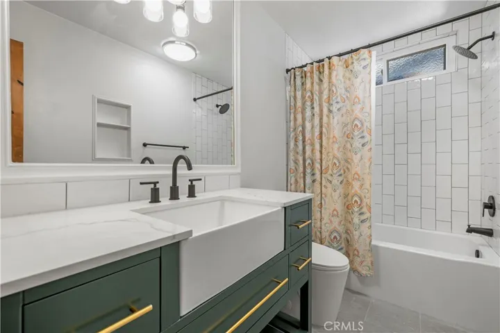 22449 Paragon Dr., Saugus, California 91350