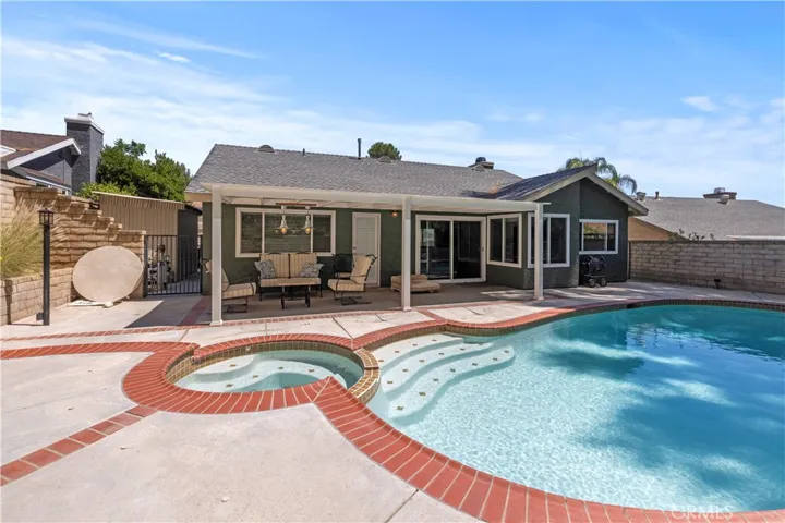 22449 Paragon Dr., Saugus, California 91350