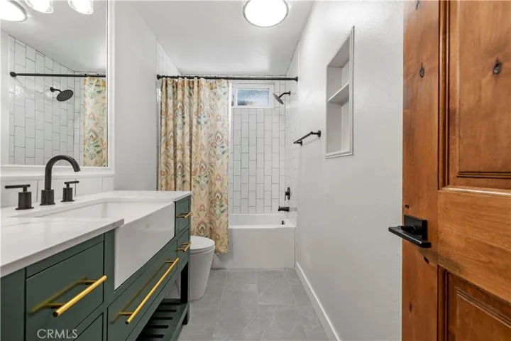 22449 Paragon Dr., Saugus, California 91350