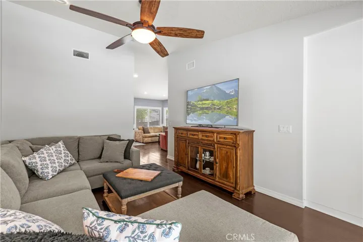 22449 Paragon Dr., Saugus, California 91350