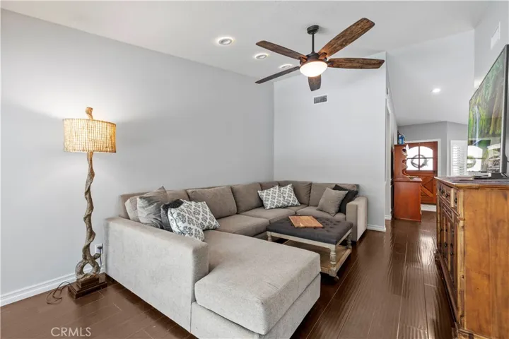22449 Paragon Dr., Saugus, California 91350