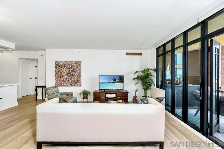 500 W. Harbor Dr. #1010, San Diego, California 92101