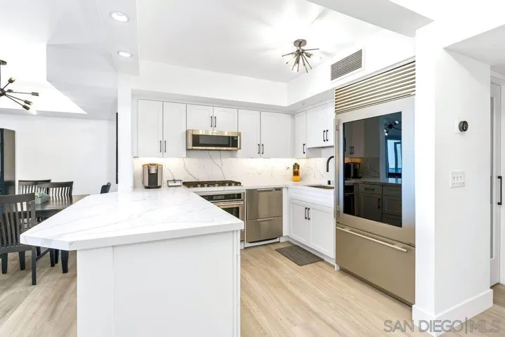 500 W. Harbor Dr. #1010, San Diego, California 92101