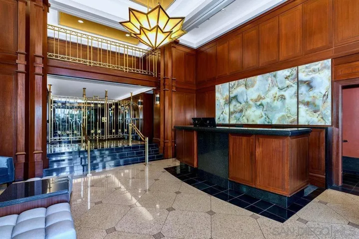 500 W. Harbor Dr. #1010, San Diego, California 92101