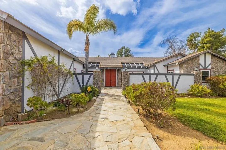 2051 Winamar, Escondido, California 92029