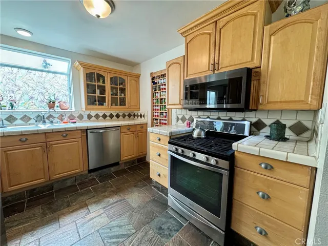 76 Oceanside Drive, Daly City, California 94015
