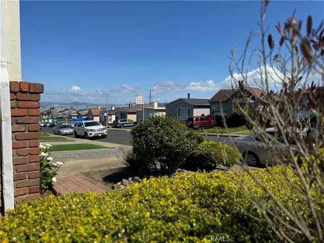 76 Oceanside Drive, Daly City, California 94015