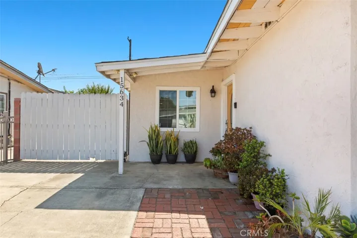 15634 Madris Ave., Norwalk, California 90650