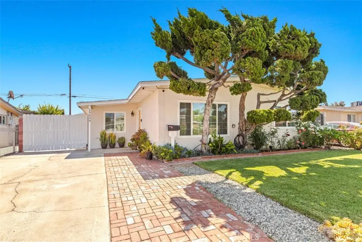 15634 Madris Ave., Norwalk, California 90650