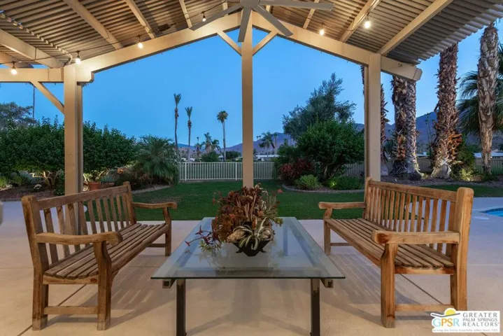 605 E Sierra Way, Palm Springs, California 92264