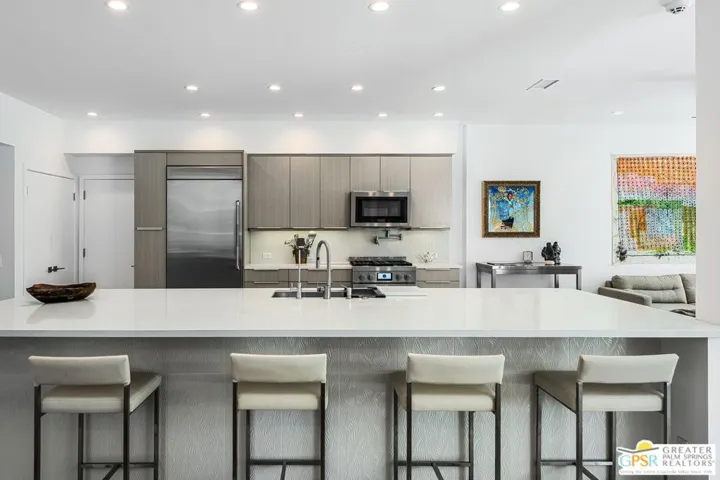 605 E Sierra Way, Palm Springs, California 92264