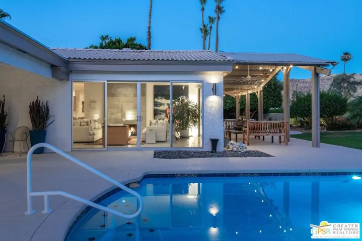 605 E Sierra Way, Palm Springs, California 92264
