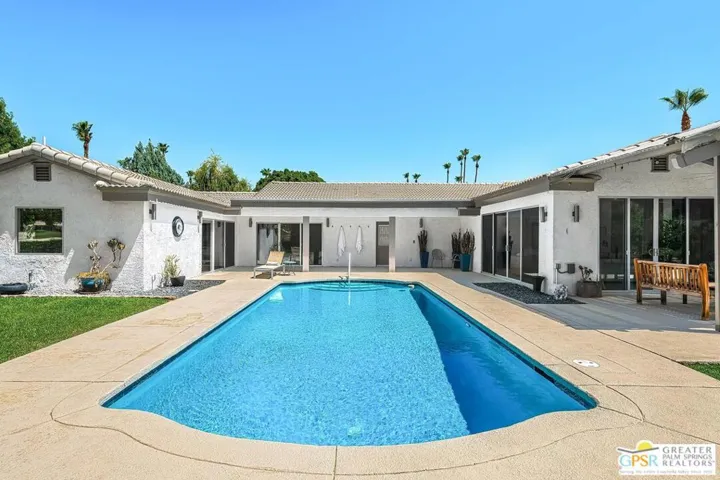 605 E Sierra Way, Palm Springs, California 92264