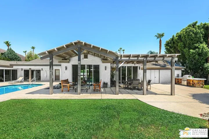 605 E Sierra Way, Palm Springs, California 92264