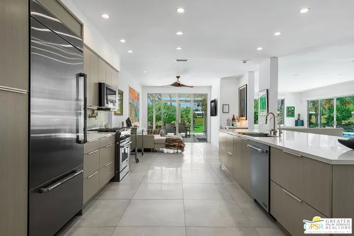 605 E Sierra Way, Palm Springs, California 92264