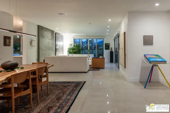 605 E Sierra Way, Palm Springs, California 92264