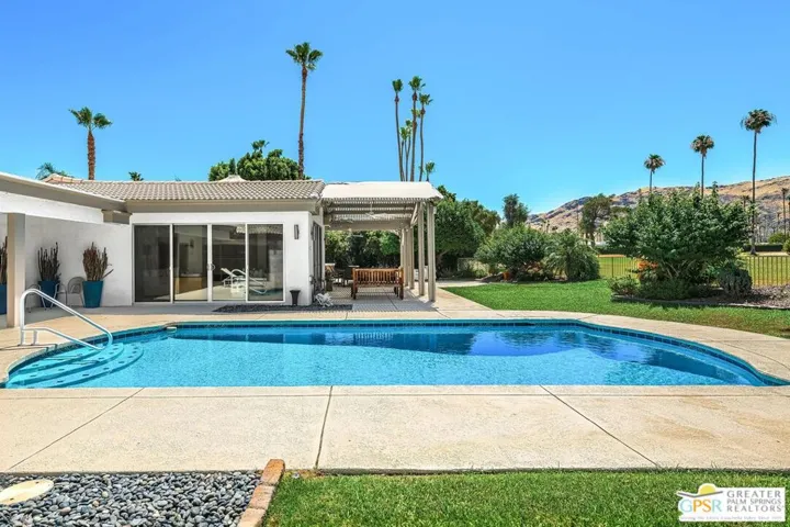 605 E Sierra Way, Palm Springs, California 92264
