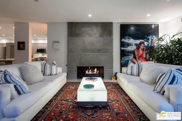 605 E Sierra Way, Palm Springs, California 92264