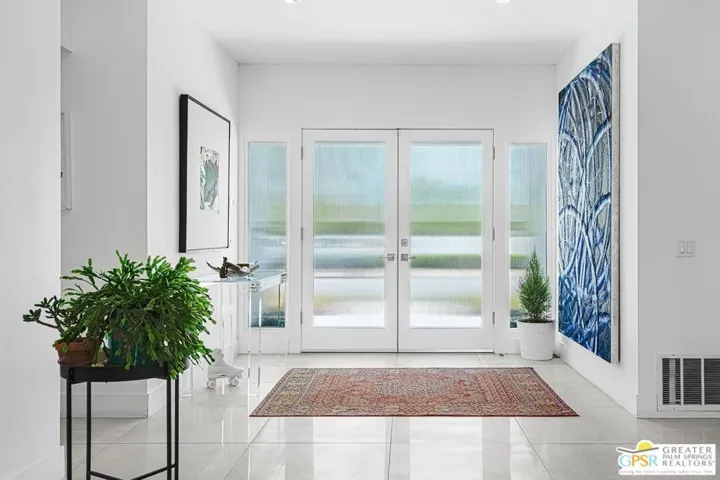 605 E Sierra Way, Palm Springs, California 92264