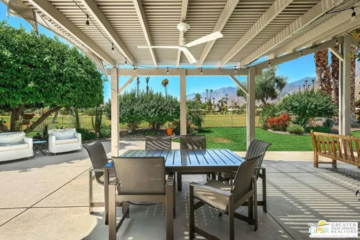 605 E Sierra Way, Palm Springs, California 92264