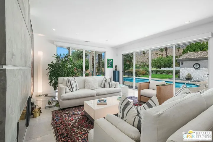 605 E Sierra Way, Palm Springs, California 92264