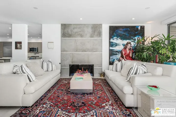 605 E Sierra Way, Palm Springs, California 92264