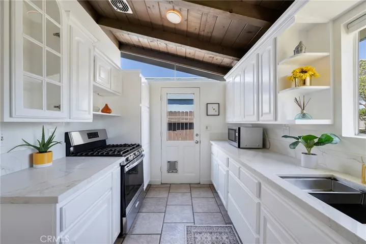 2501 Santa Ysabel Avenue, Fullerton, California 92831