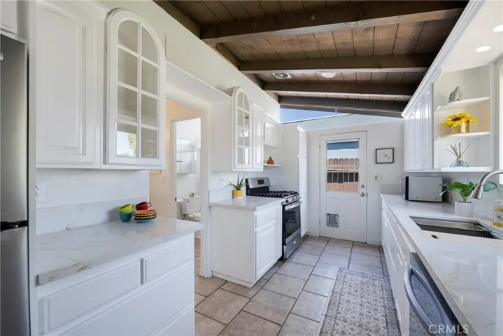2501 Santa Ysabel Avenue, Fullerton, California 92831