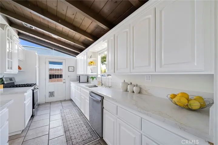 2501 Santa Ysabel Avenue, Fullerton, California 92831