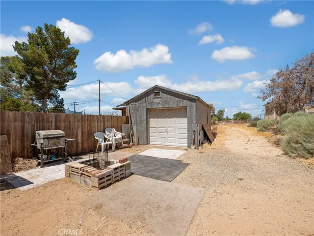 13910 Osage Road, Apple Valley, California 92307